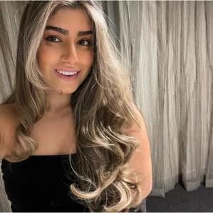 Meet your Posher, Danielle